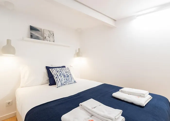 Arroios Urban Escape With Mezzanine Апартаменты *