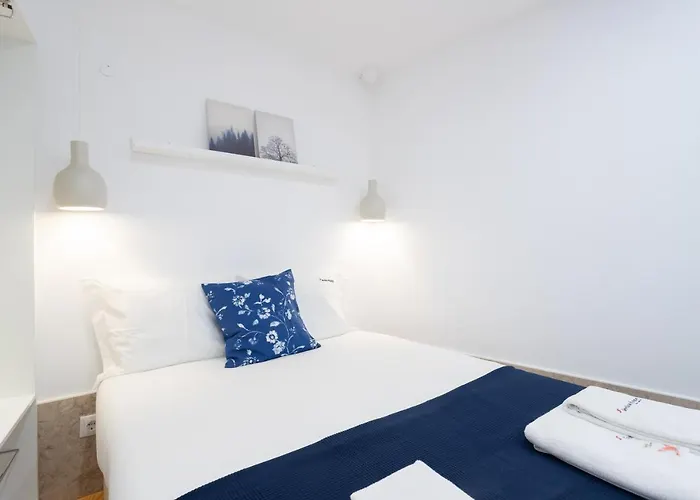 Arroios Urban Escape With Mezzanine Апартаменты Лиссабон